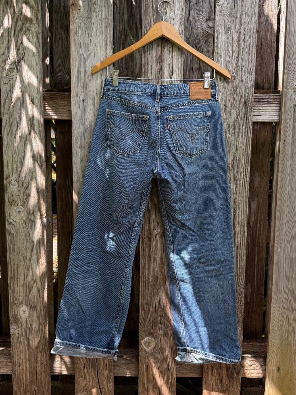Levis Low Loose - Picture 2 of 3